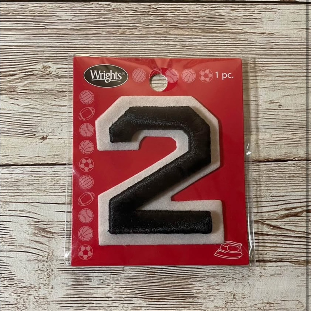 🆕 Wrights Raised Number 2 Iron On Motif Black on White Patch Embellishment 2”